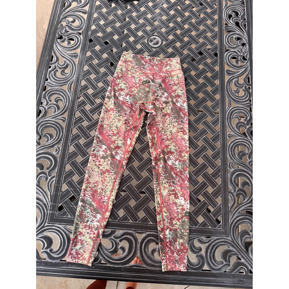 Vitality Womens Small Abstract Splatter Camo High Waisted Athletic Leggings Red
